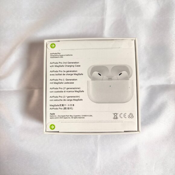 Brand new ✨APPLE AirPods Pro 2｜MagSafe charging case - Picture 2 of 5